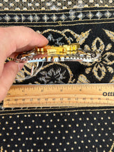 Cargar imagen en el visor de la galería, B54- Double Guns Gold & Silver