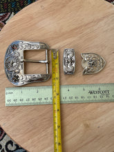 Cargar imagen en el visor de la galería, Buckle- 3p7 Bronze Brass or Chrome Silver Fits 1.5''-Longhorn