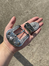 Cargar imagen en el visor de la galería, Buckle- 3p7 Bronze Brass or Chrome Silver Fits 1.5''-Prayer