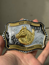 Cargar imagen en el visor de la galería, B55- Longhorn Horseshoe Gold&amp;Silver
